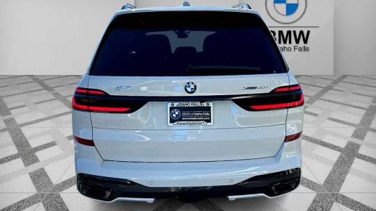 2025 BMW X7