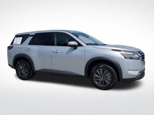 2022 nissan pathfinder s in sarasota, florida