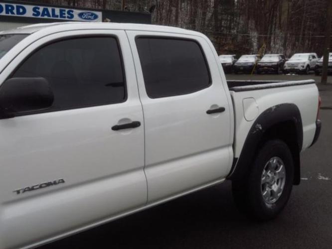 2014 toyota tacoma v6 4x4 v6 4dr double cab 5.0 ft sb 6m for sale in summersville, west virginia