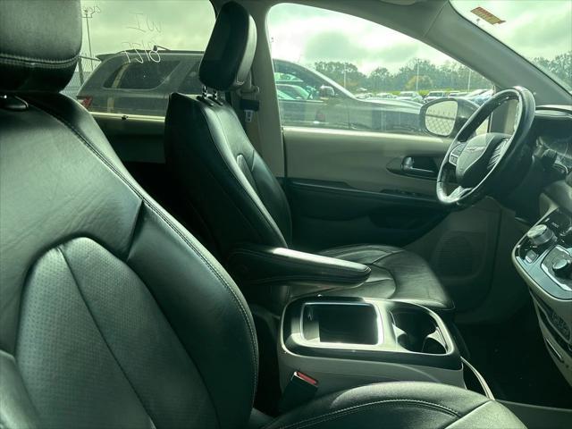 2022 chrysler pacifica touring l