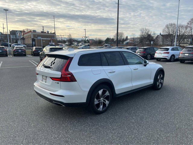 2020 volvo v60 cross country t5
