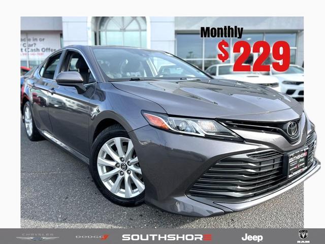 2020 toyota camry le