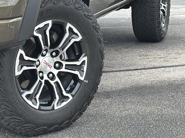 2023 gmc canyon at4
