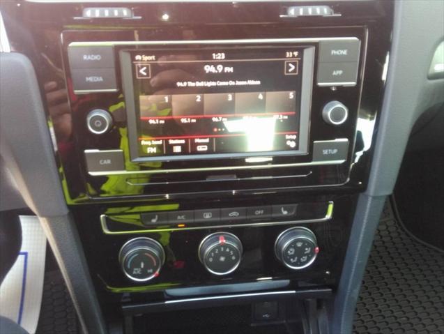 2019 volkswagen golf 1.4t s