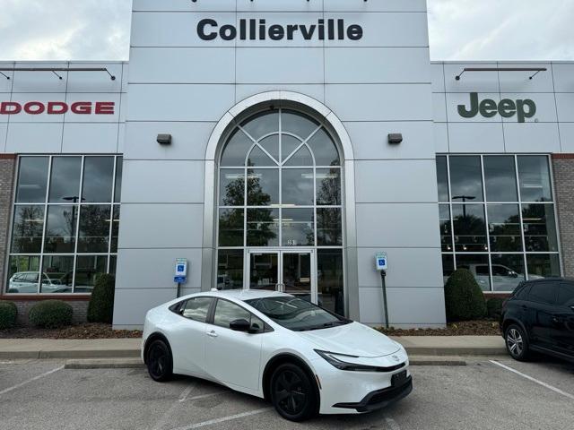 2023 toyota prius le
