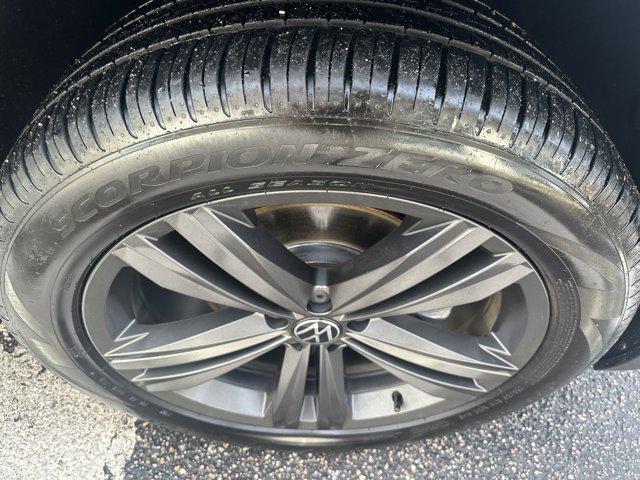 2022 volkswagen atlas cross sport 3.6l v6 sel r-line