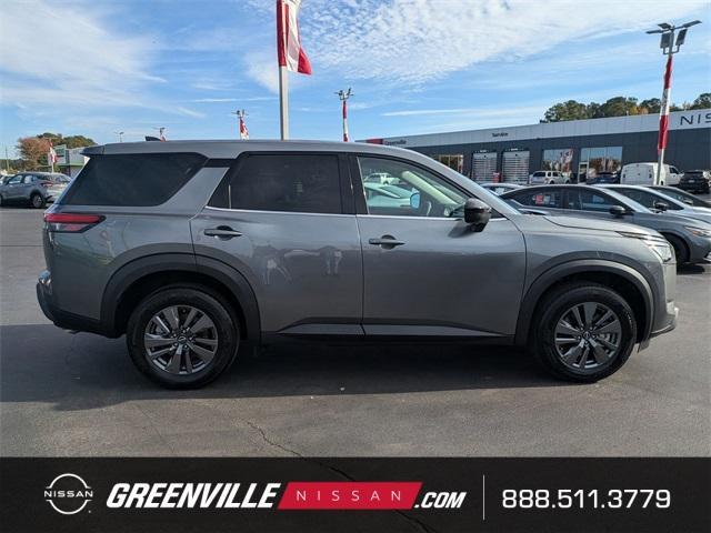 2024 nissan pathfinder s