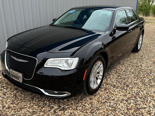 2017 chrysler 300 limited