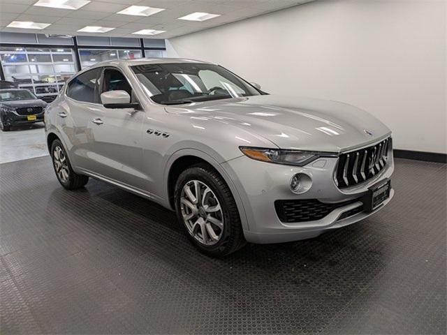2017 maserati levante base