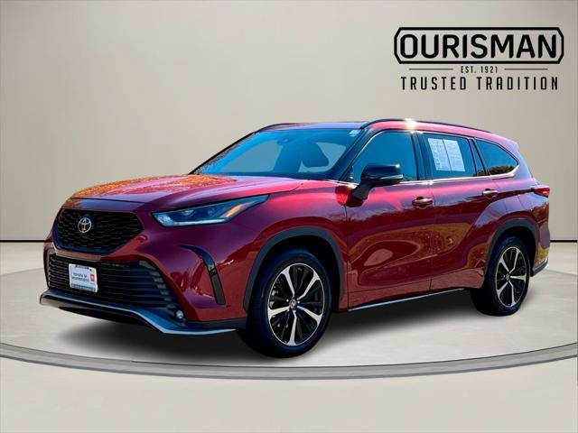 2022 toyota highlander xse