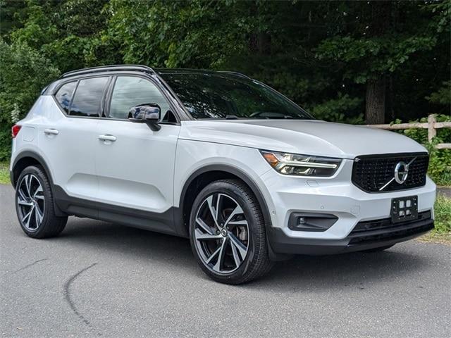 2021 volvo xc40 t5 r-design