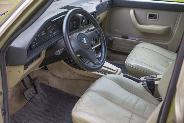 1985 bmw 535i - low ride, aggressive look, deep sound