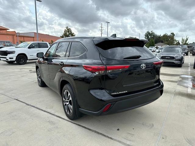 2021 toyota highlander xle