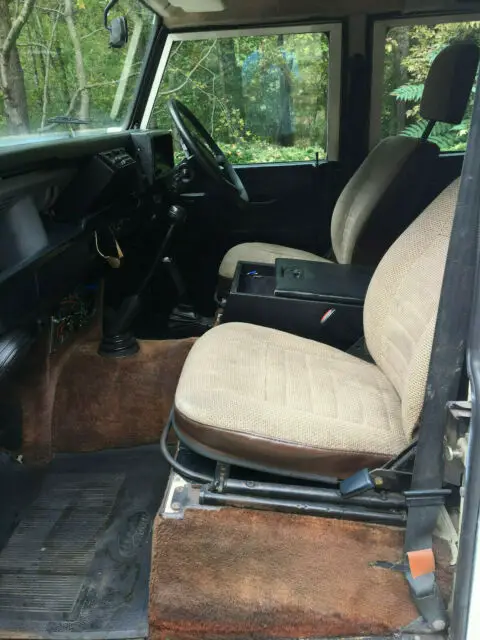 1985 land rover 110 defender county upgraded w/ rebuilt 1995 3.9l range v8