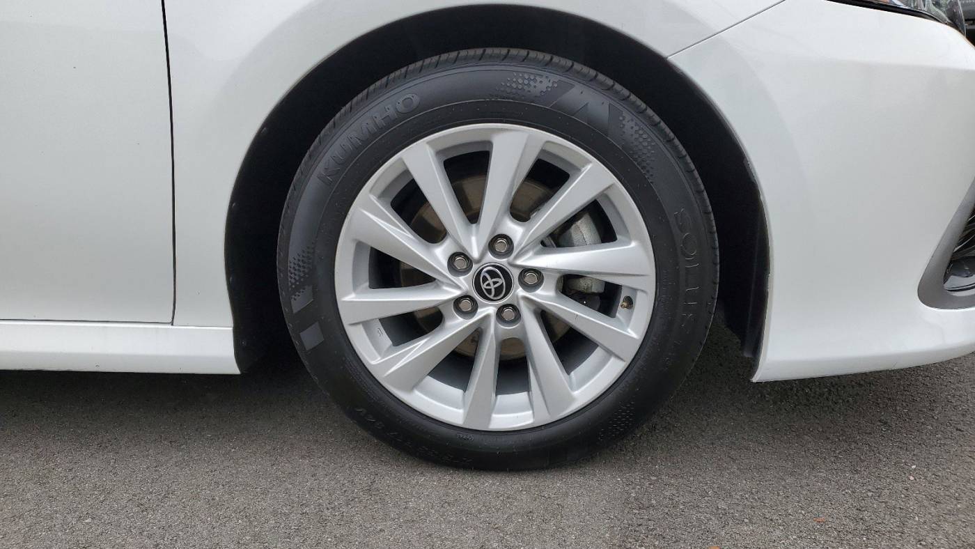 2023 toyota camry le