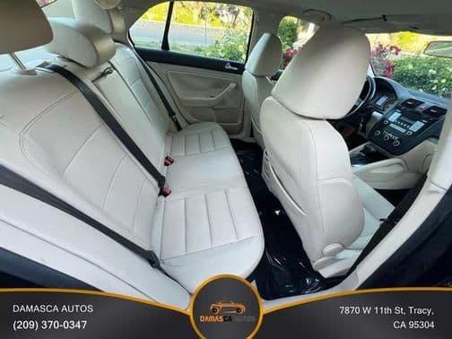 2010 volkswagen jetta limited edition in banta, california