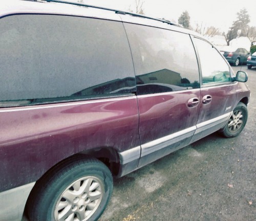 1999 plymouth grand voyager in washington by owner