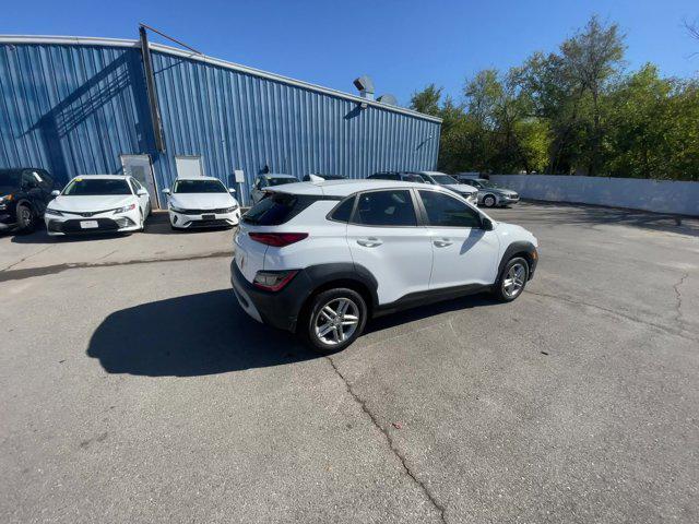 2022 hyundai kona se