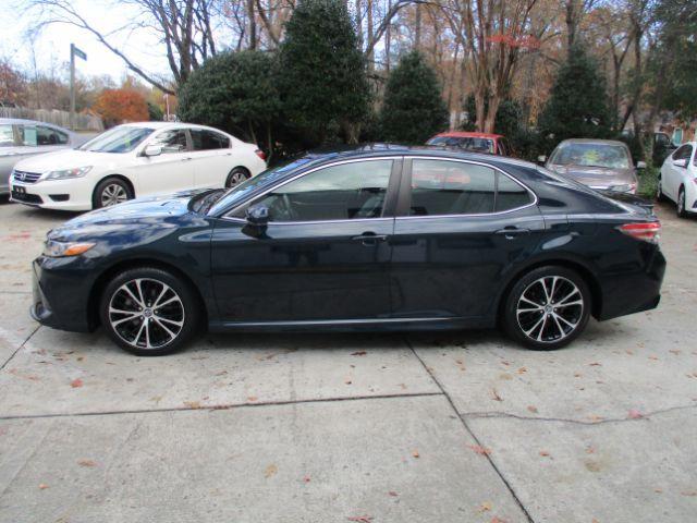 2018 toyota camry se