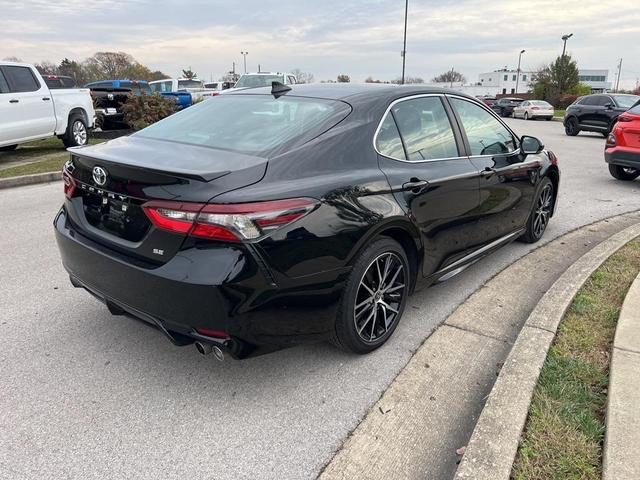 2024 toyota camry se