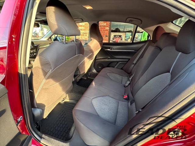 2021 toyota camry le