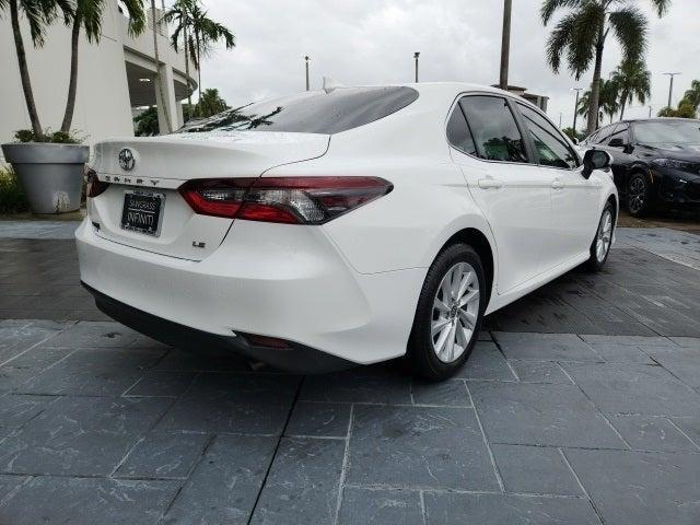 2021 toyota camry le