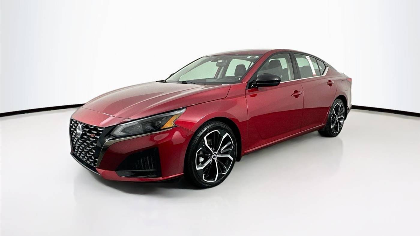 2023 nissan altima 2.5 sr