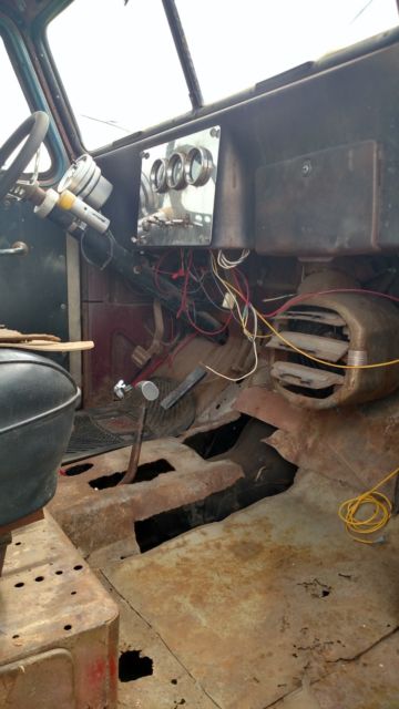 1959 willys 4x4 with 383 stroker engine and 79 suburbin chassis
