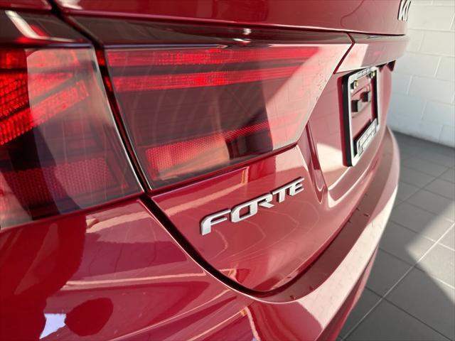 2024 kia forte lxs