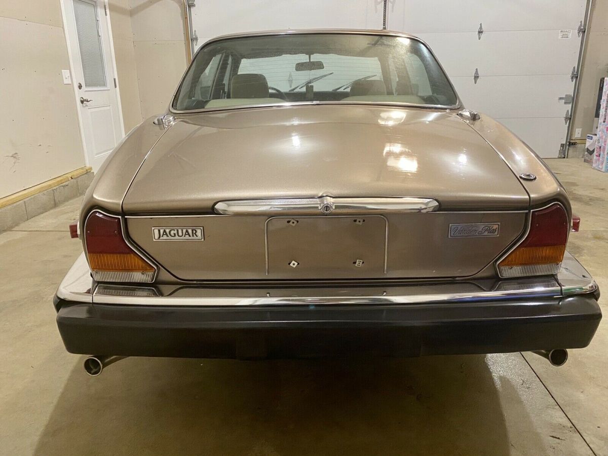 1984 jaguar vanden plas sedan brown rwd automatic vanden plas