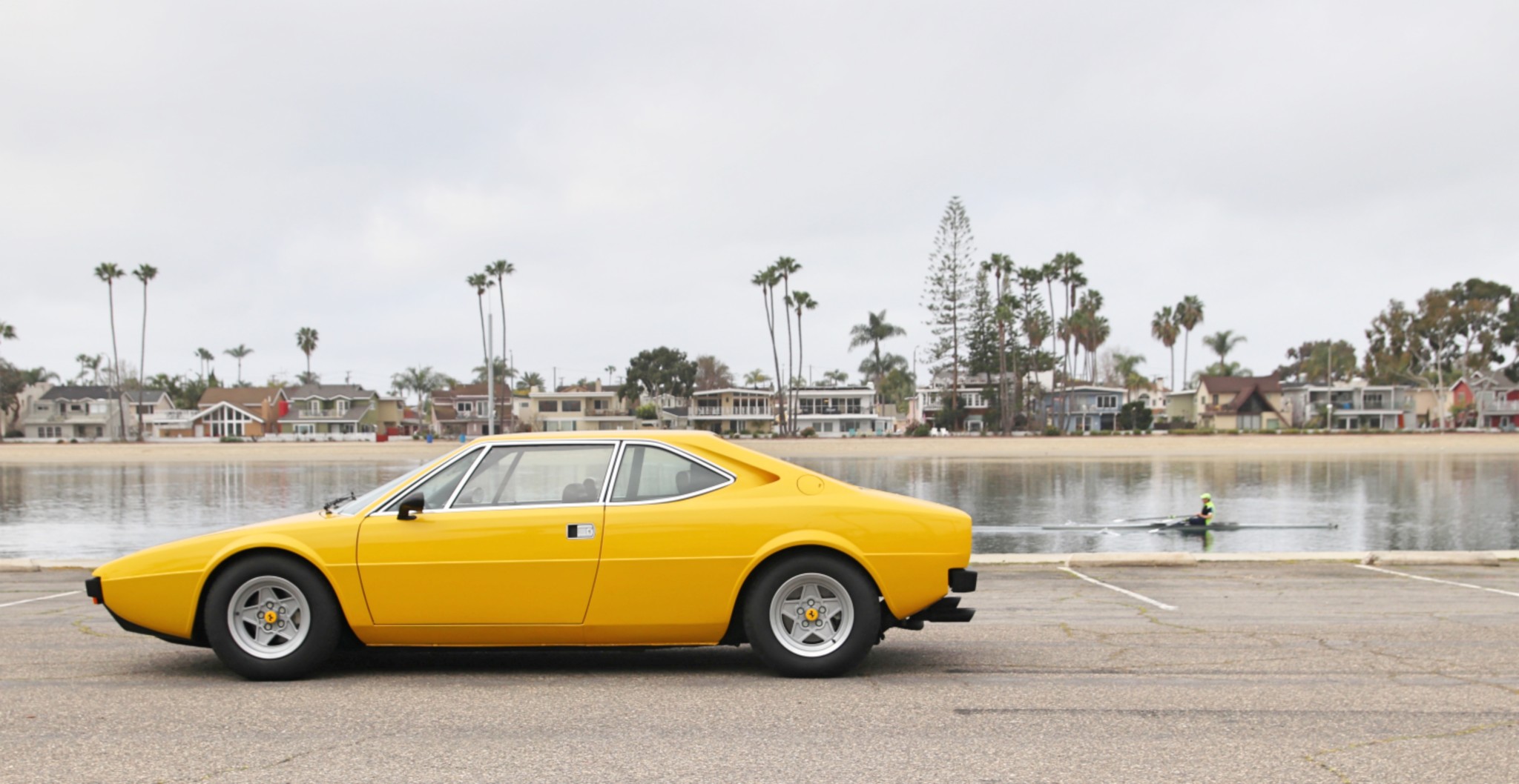 1975 ferrari 308 gt4