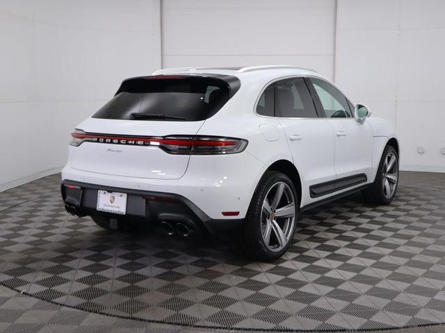 2024 porsche macan base