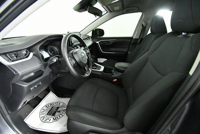 2022 toyota rav4 hybrid le