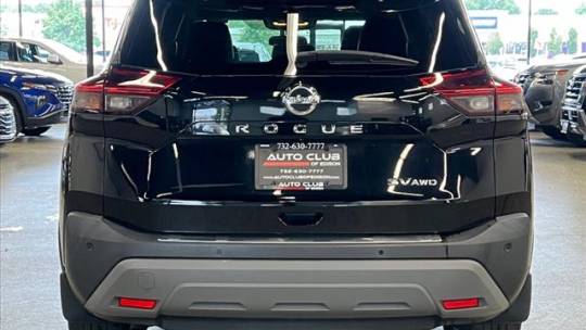 2021 nissan rogue sv