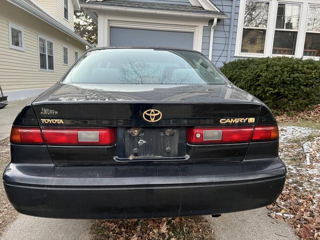 1998 toyota camry le