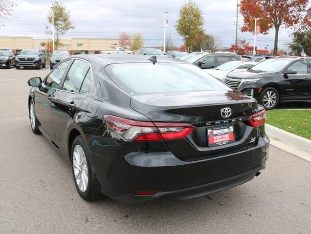 2024 toyota camry le