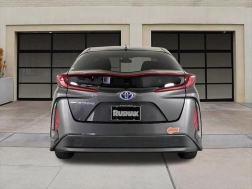 2019 toyota prius prime