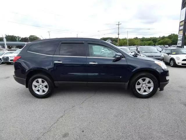 2010 chevrolet traverse lt