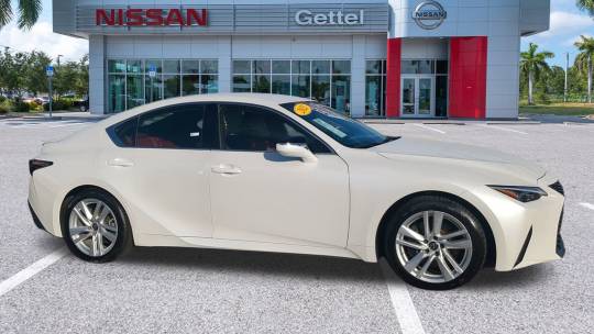 2021 Lexus IS