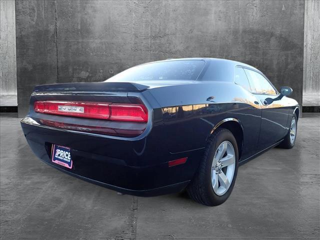 2010 dodge challenger se
