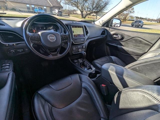 2023 jeep cherokee altitude lux