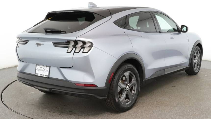 2022 ford mustang mach-e select