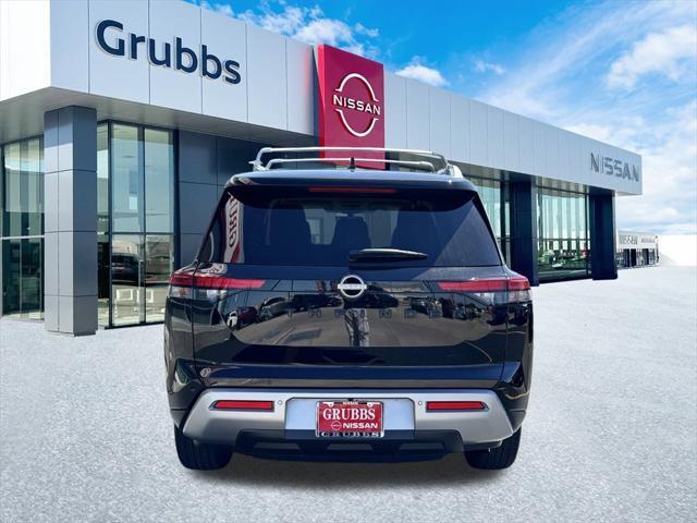 2023 nissan pathfinder sl fwd