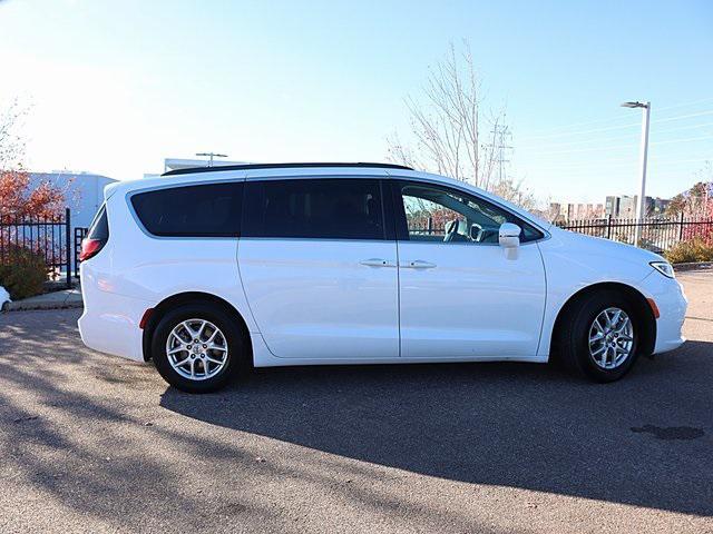 2022 chrysler pacifica touring l