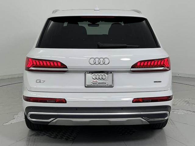 2024 audi q7 55 premium plus