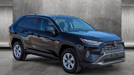 2023 toyota rav4 le