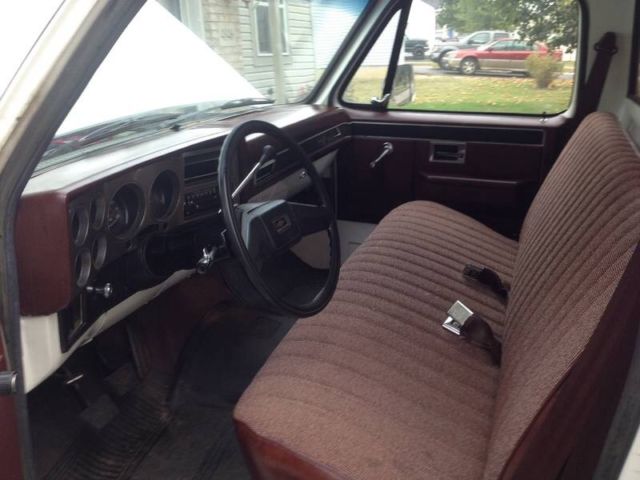 1986 chevrolet c-10 -stored over 20 years- 26,000 actual miles- drives great!