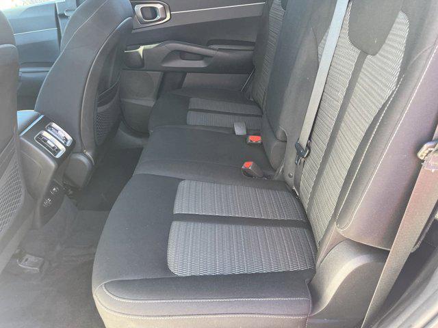 2022 kia sorento lx