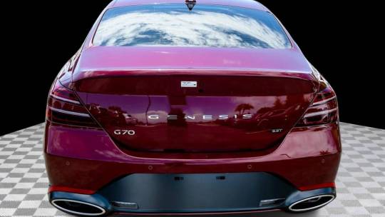 2025 Genesis G70