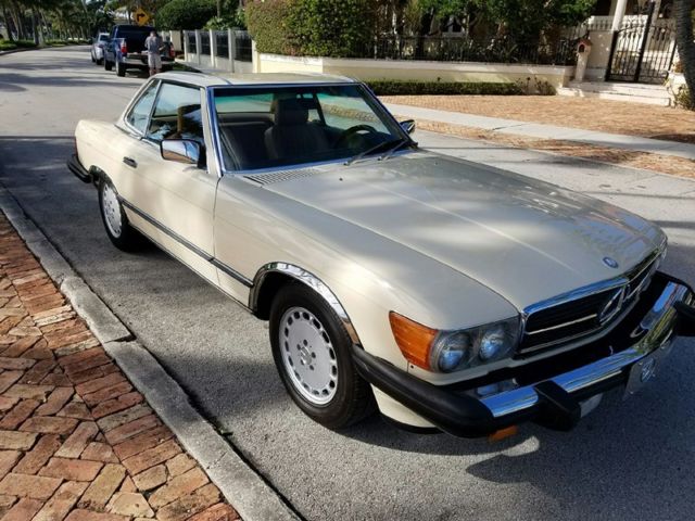 1986 560 sl light ivory 2 owner 2 tops factory jump seat 50k original miles